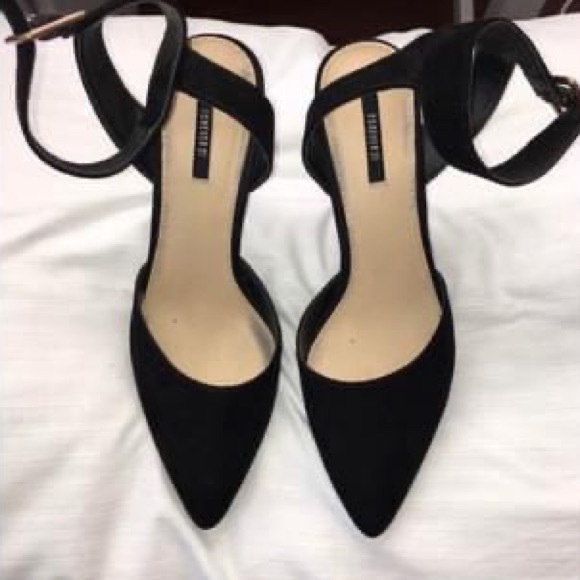 Forever 21 Black Heels - Picture 1 of 3